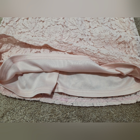 CBR Pink Lace Sleeveless Top - Small - Picture 3 of 3